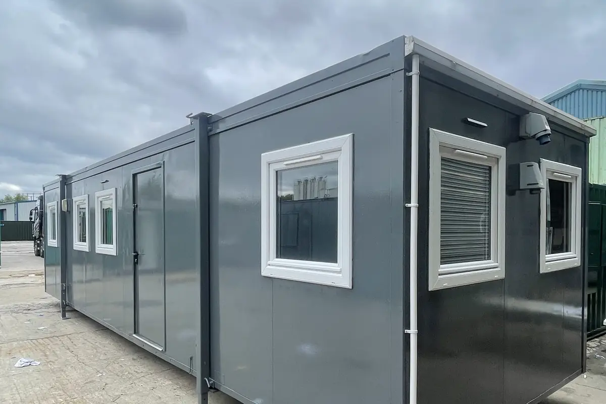 Two modular bays joined along their long edge on site